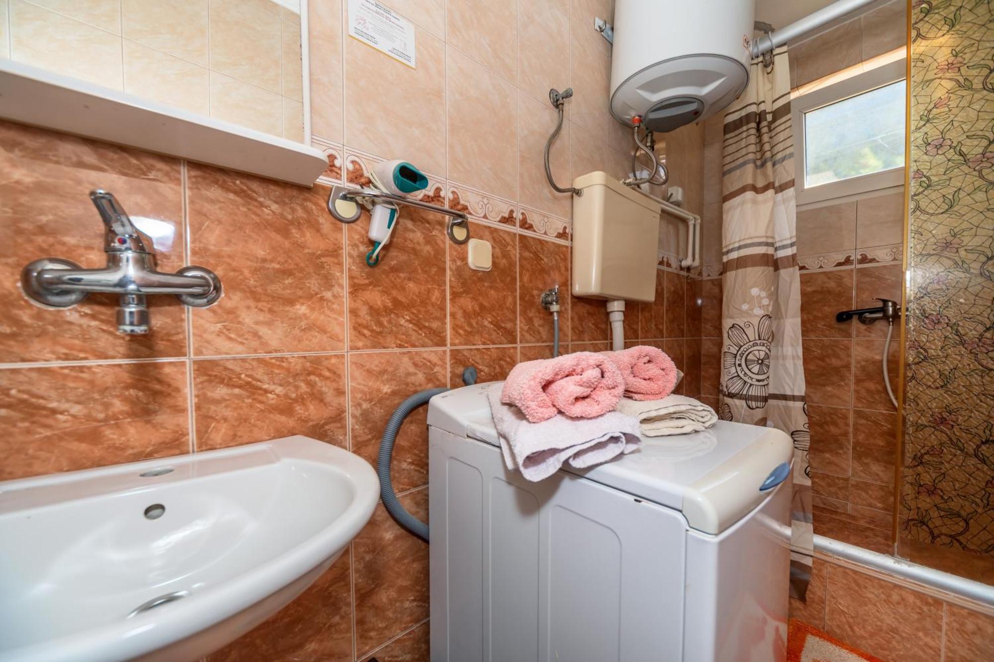 Apartments Pod Lozom With Seaview Petrovac Room photo