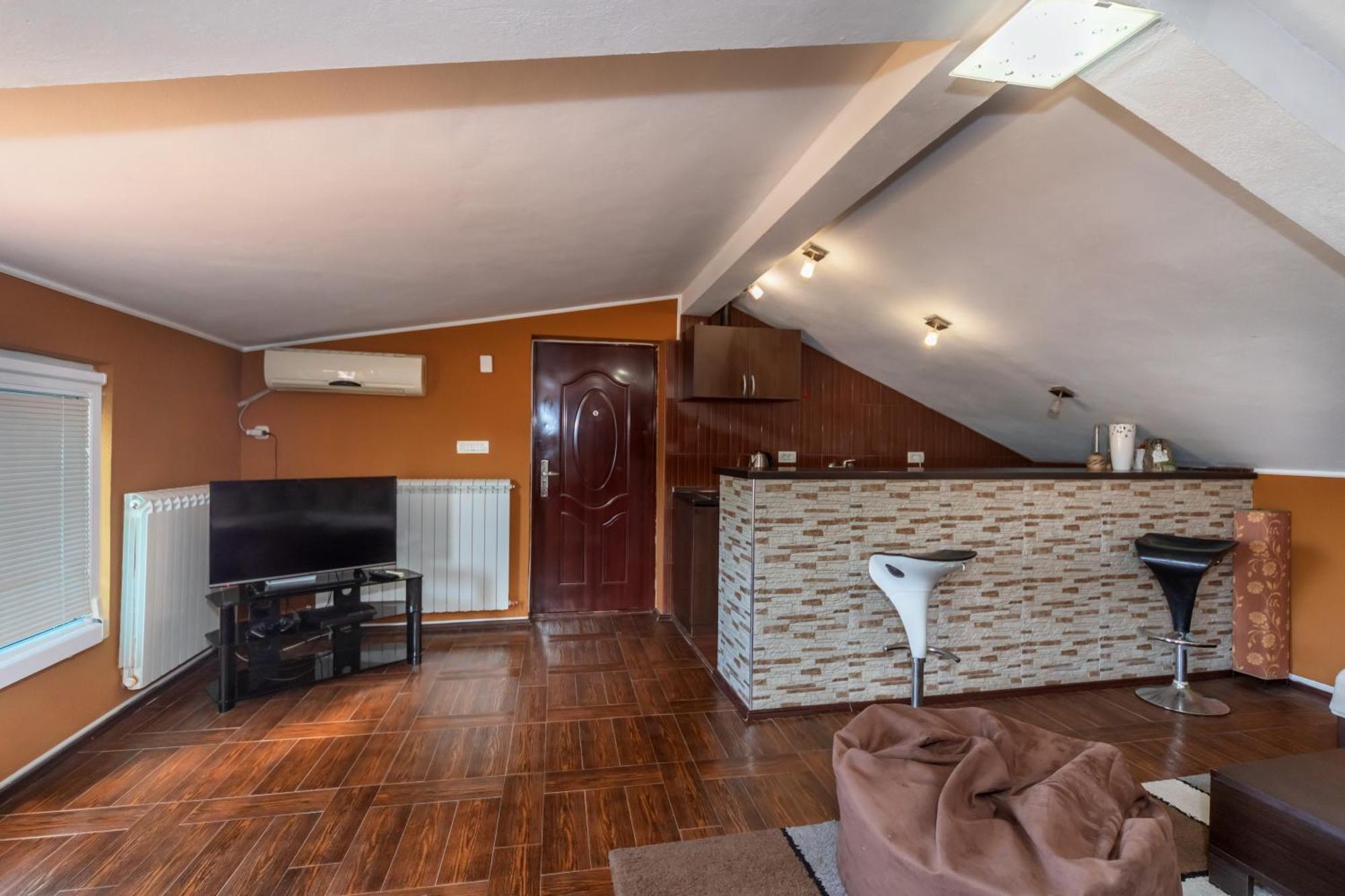Apartments Pod Lozom With Seaview Petrovac Room photo